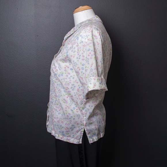 Vintage Floral Short Sleeve Button Down Top - Picture 2 of 6
